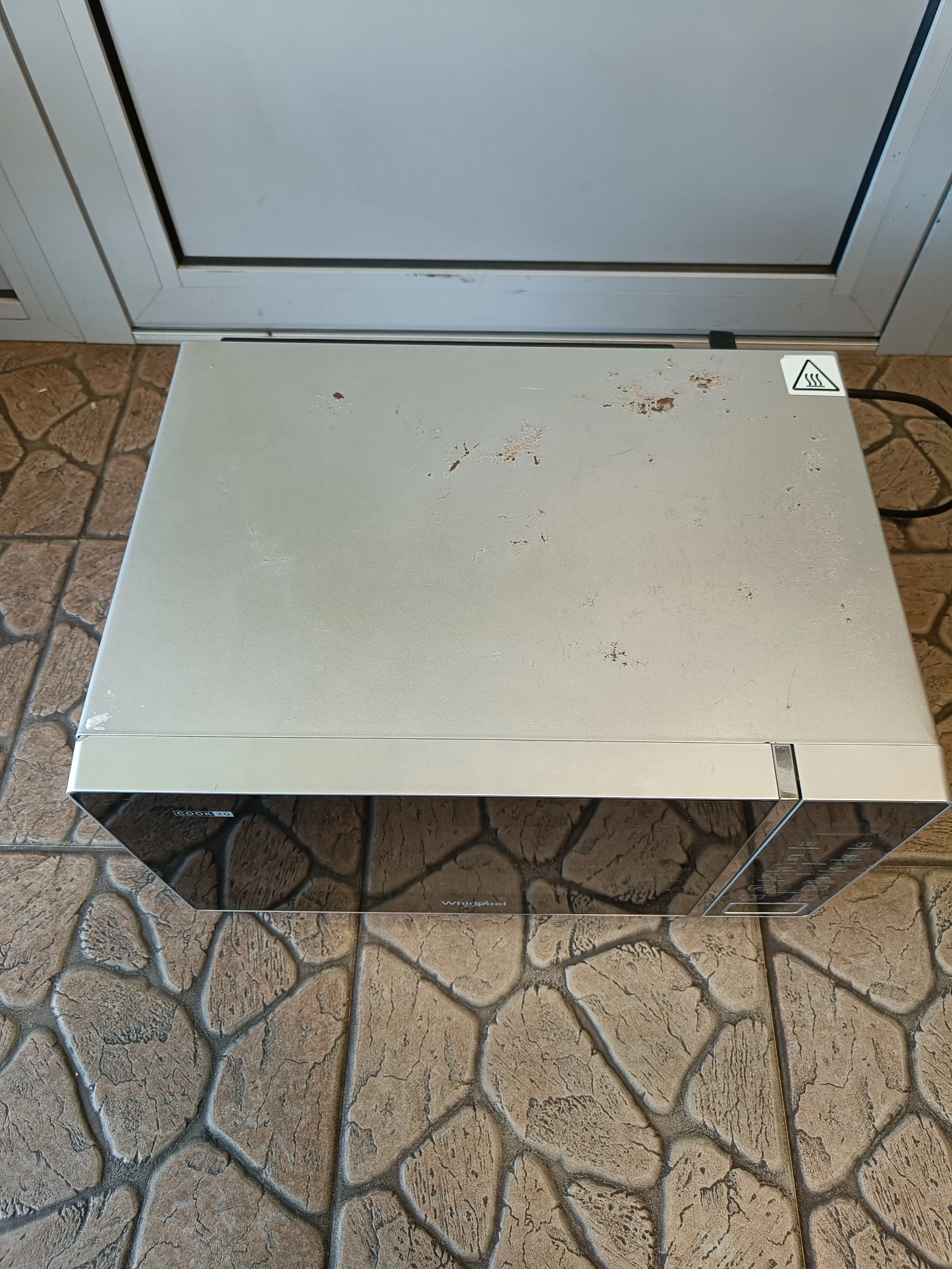 kuchenka-mikrofalowa-whirlpool-mwp203m-stan-uzywany