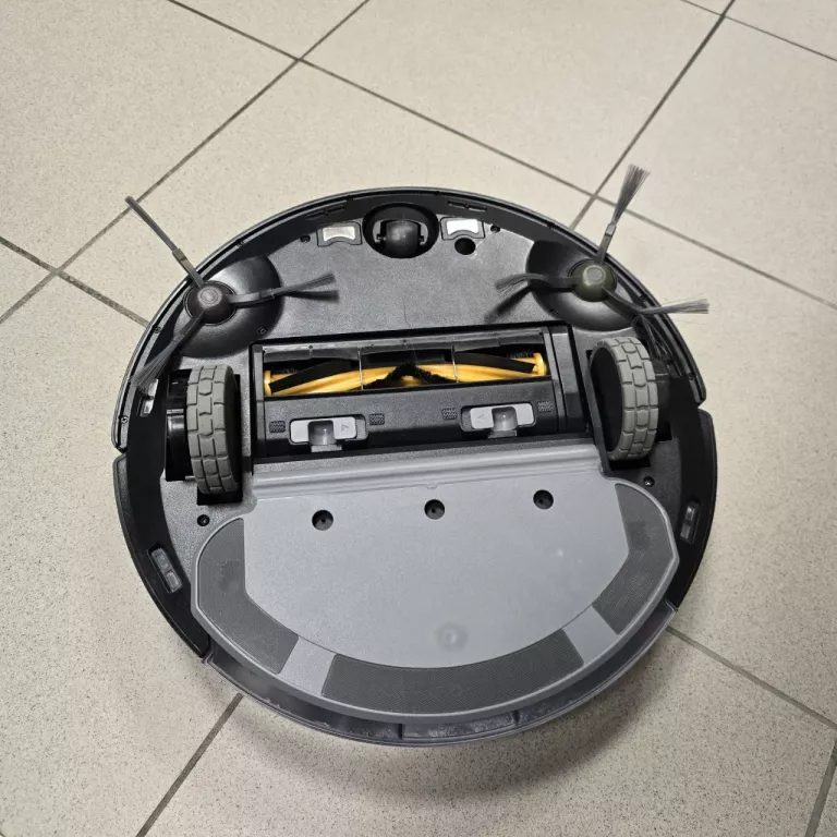 ECOVACS ROBOTICS DEEBOT OZMO 950 ROBOT SPRZĄTAJĄCY+ ŁADOW– ROBOT USZKODZON