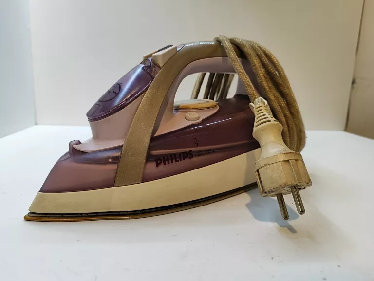 ZELAZKO PHILIPS GC3330