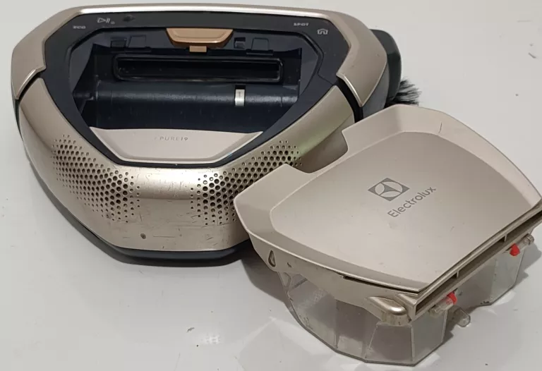 ROBOT SPRZĄTAJĄCY ELECTROLUX PURE I9 STACJA DOKUJĄCA