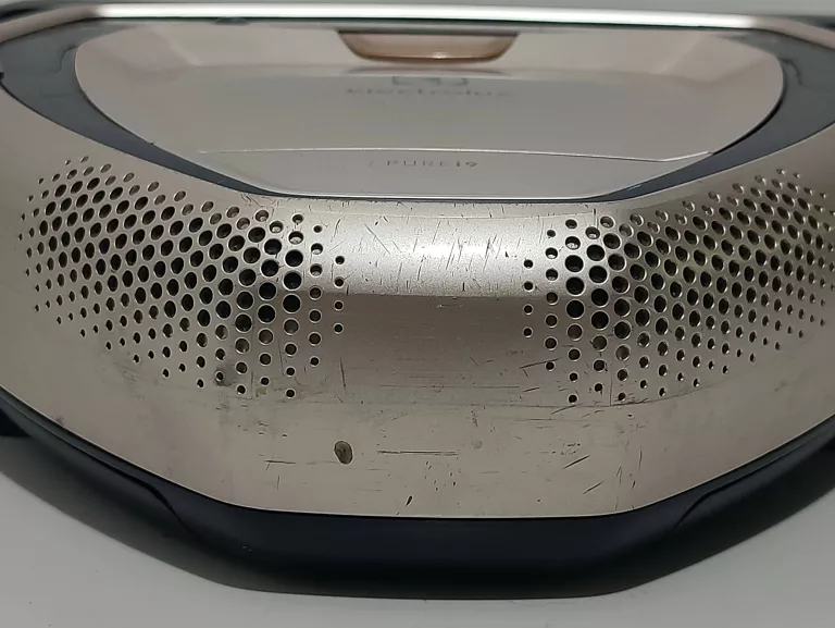 ROBOT SPRZĄTAJĄCY ELECTROLUX PURE I9 STACJA DOKUJĄCA