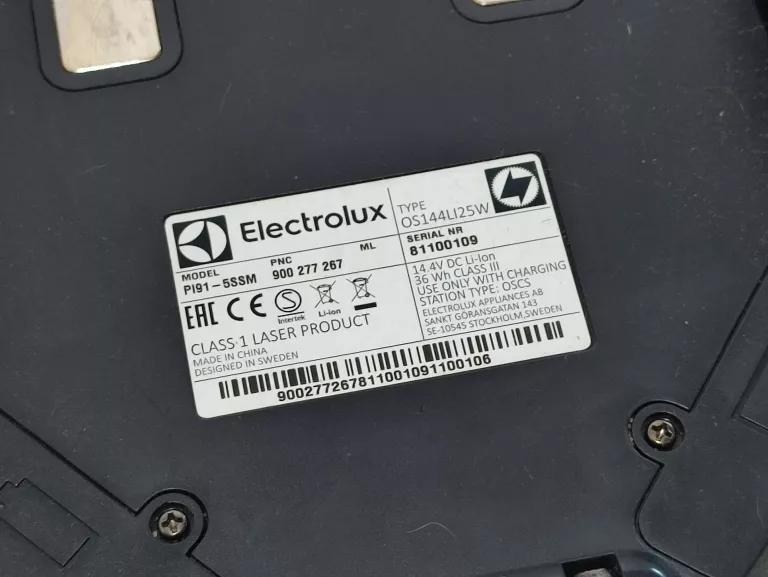 ROBOT SPRZĄTAJĄCY ELECTROLUX PURE I9 STACJA DOKUJĄCA