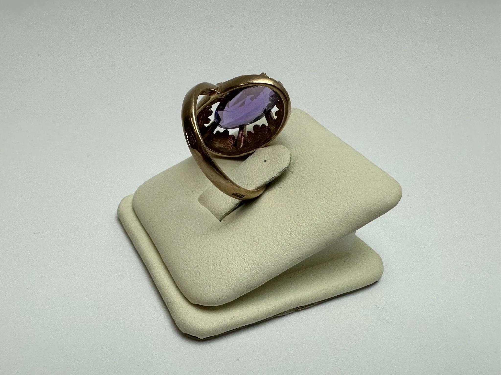 wyjatkowy-zloty-pierscionek-585-material-zloto