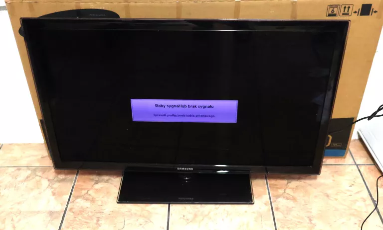 TELEWIZOR SAMSUNG UE40D5500RW *OPIS*