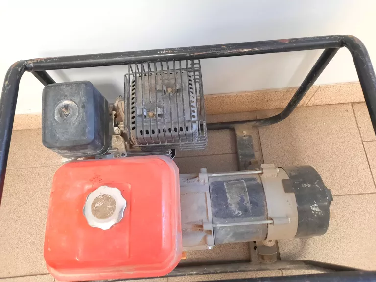 agregat-pradotworczy-yato-yt-85453-maksymalna-moc-2700