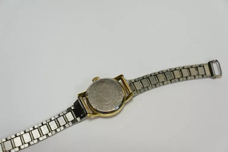 nakrecany-zegarek-bwc-swiss-365000-stan-nie-wymaga-renowacji