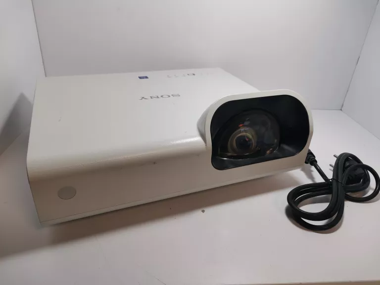 PROJEKTOR SONY VPL-SX226