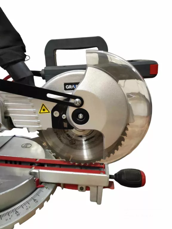 pila-ukosnica-graphite-59g806-jak-nowa-srednica-tarczy-210