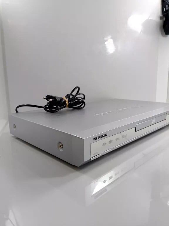 ODTWARZACZ DVD GRUNDIG GDP 1100 SIWY