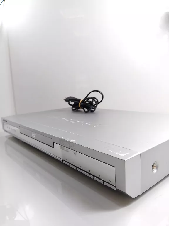 ODTWARZACZ DVD GRUNDIG GDP 1100 SIWY