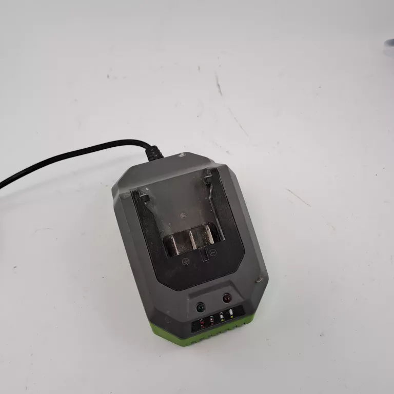 odkurzacz-akumulatorowy-warsztatowy-lux-tools-a-nts-20-warto-zasilanie-akumulatorowe