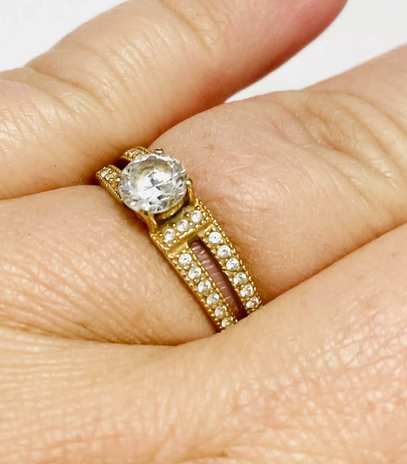 pierscionek585249g-15q-stan-uzywany