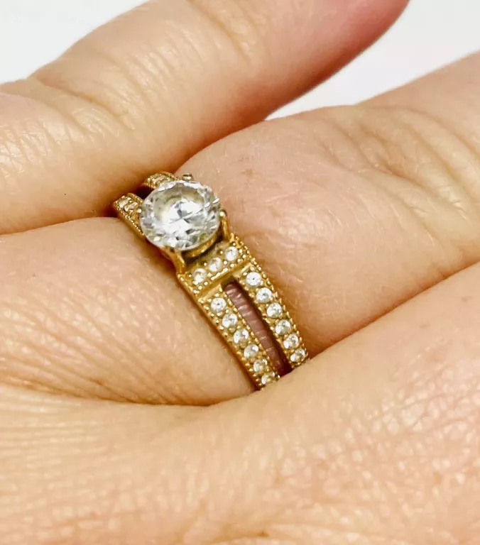 pierscionek585249g-15q-stan-uzywany