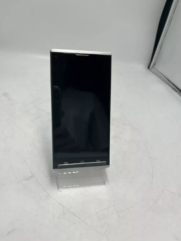 TELEFON BLACKVIEW MODEL CROWN 2/16 GB SOLO OPIS!!!