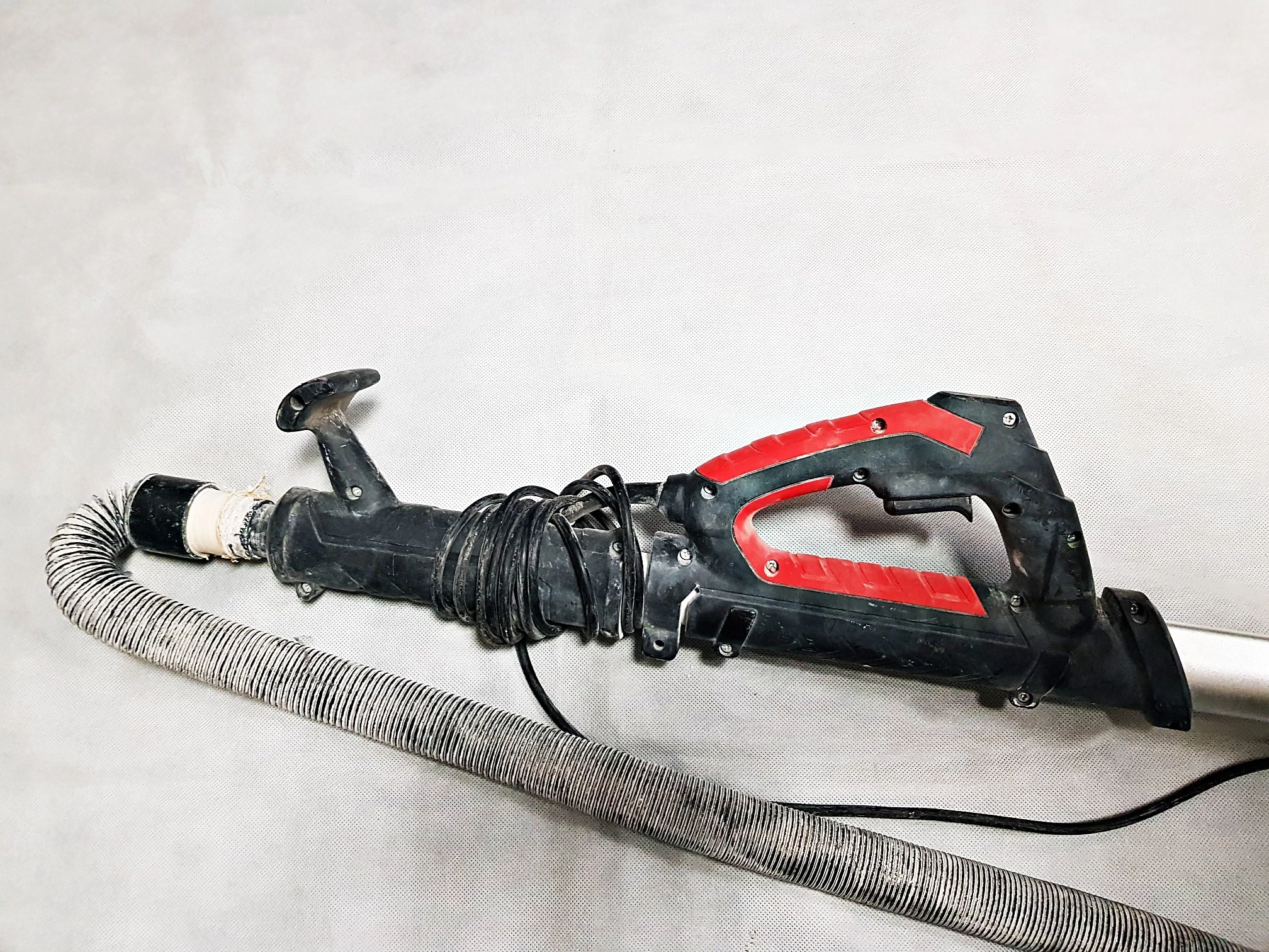 szlifierka-do-gipsu-kaltmann-1050w-2800obrmin-opis-rodzaj-zasilania-128529-2