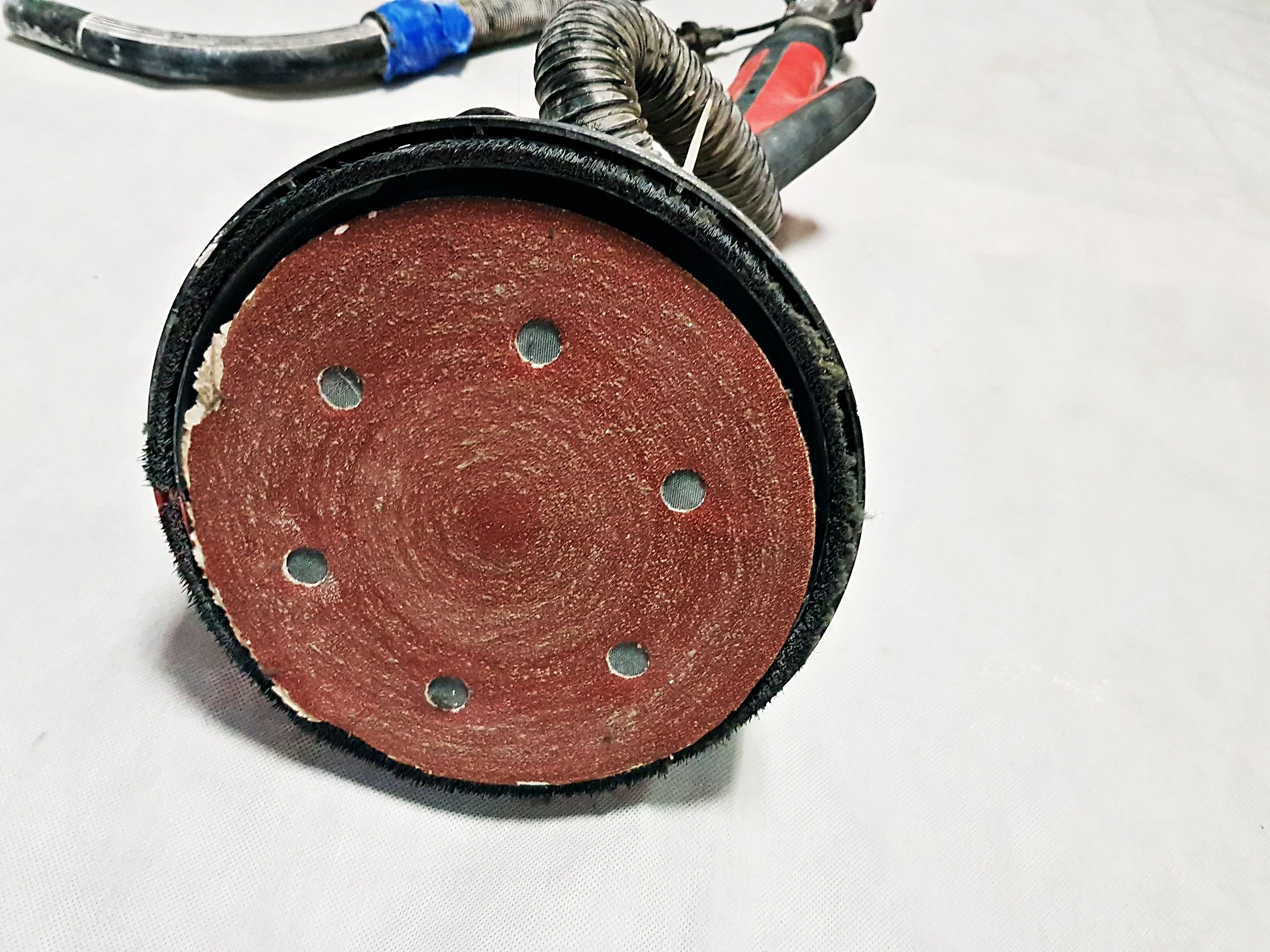 szlifierka-do-gipsu-kaltmann-1050w-2800obrmin-opis-zawiera-baterie-250685-2006717