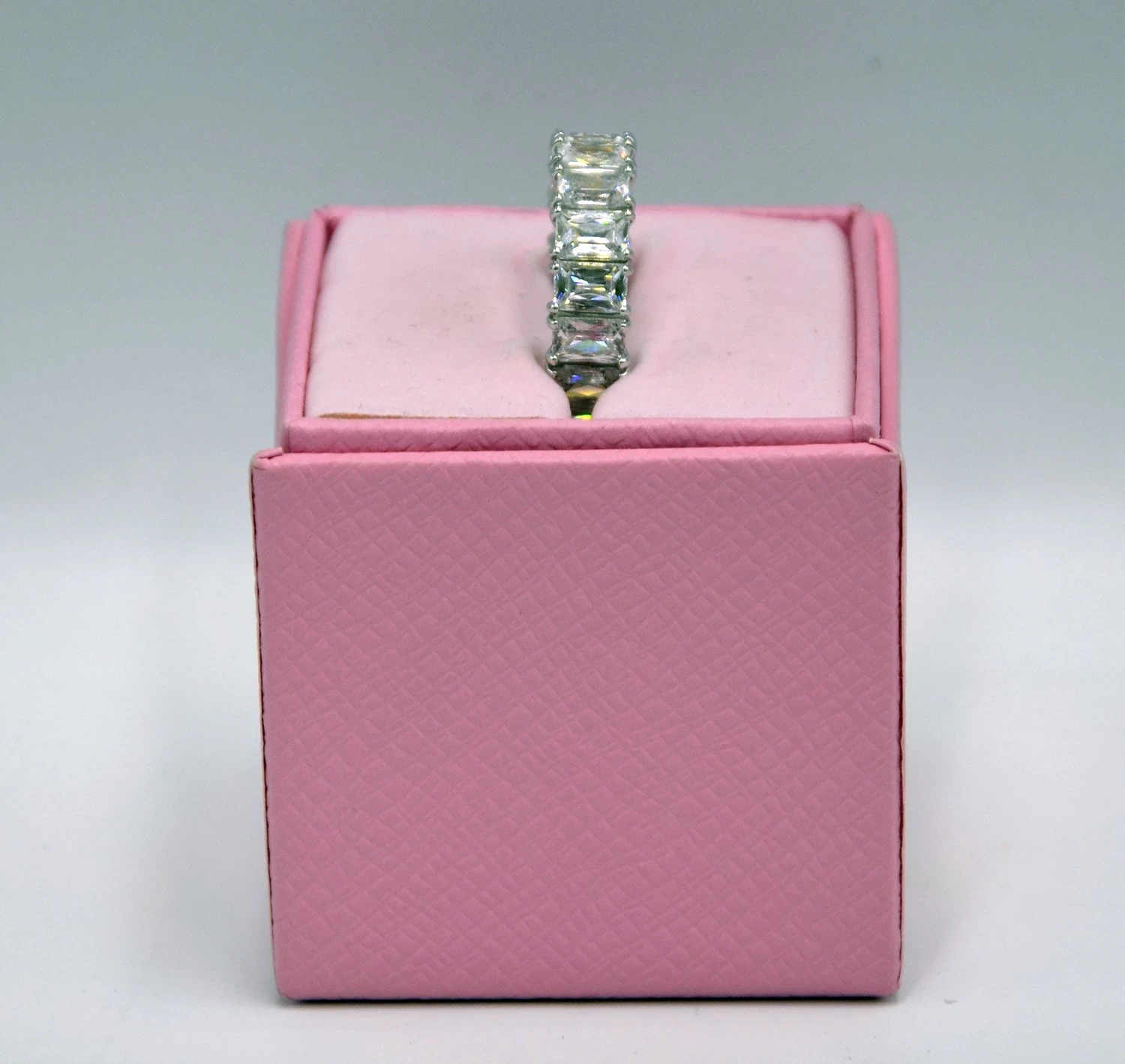 srebrny-pierscionek-swarovski-paragonpudelko-r14-swietlikow-8-warszawa