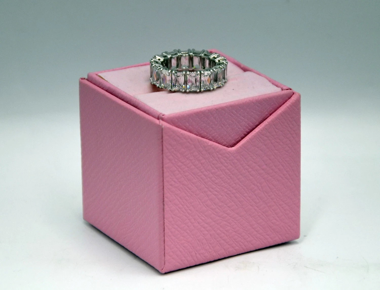 srebrny-pierscionek-swarovski-paragonpudelko-r14-stan-11323-2