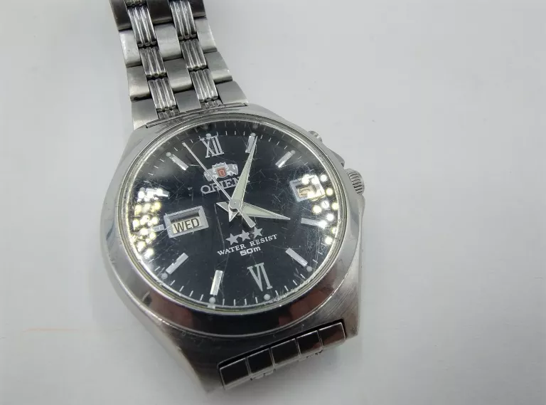 zegarek-orient-em5a-co-ksztalt-koperty-okragla