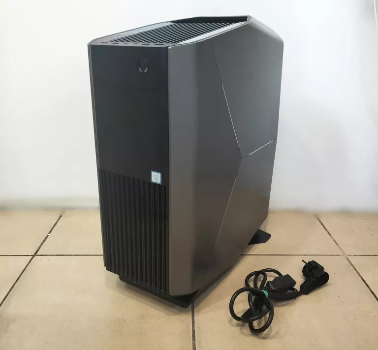 KOMPUTER DELL ALIENWARE D23M AURORA R6 + OKABLOWANIE