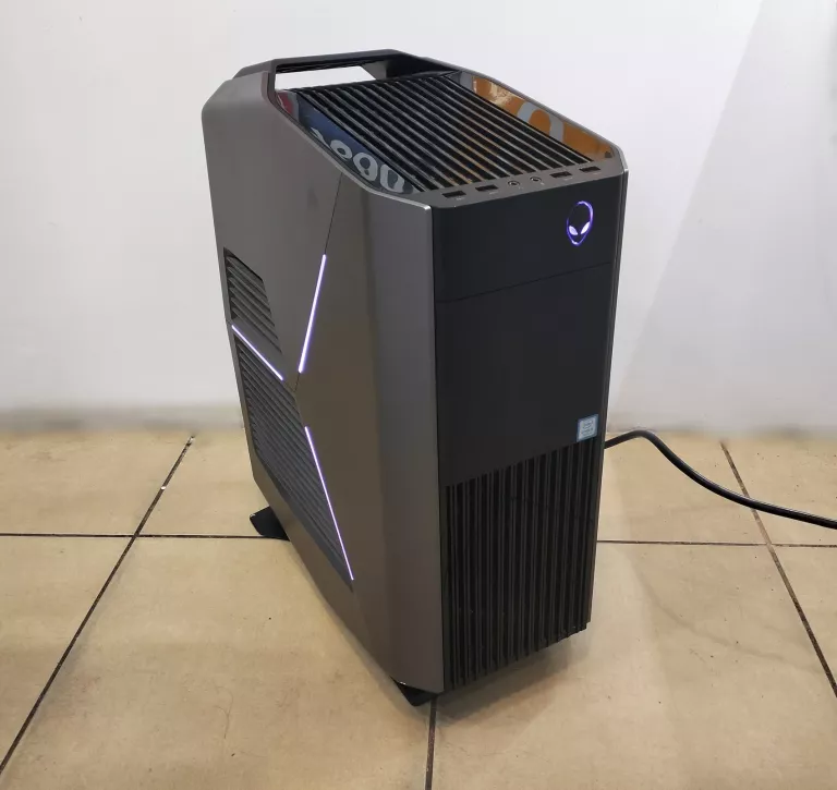 KOMPUTER DELL ALIENWARE D23M AURORA R6 + OKABLOWANIE