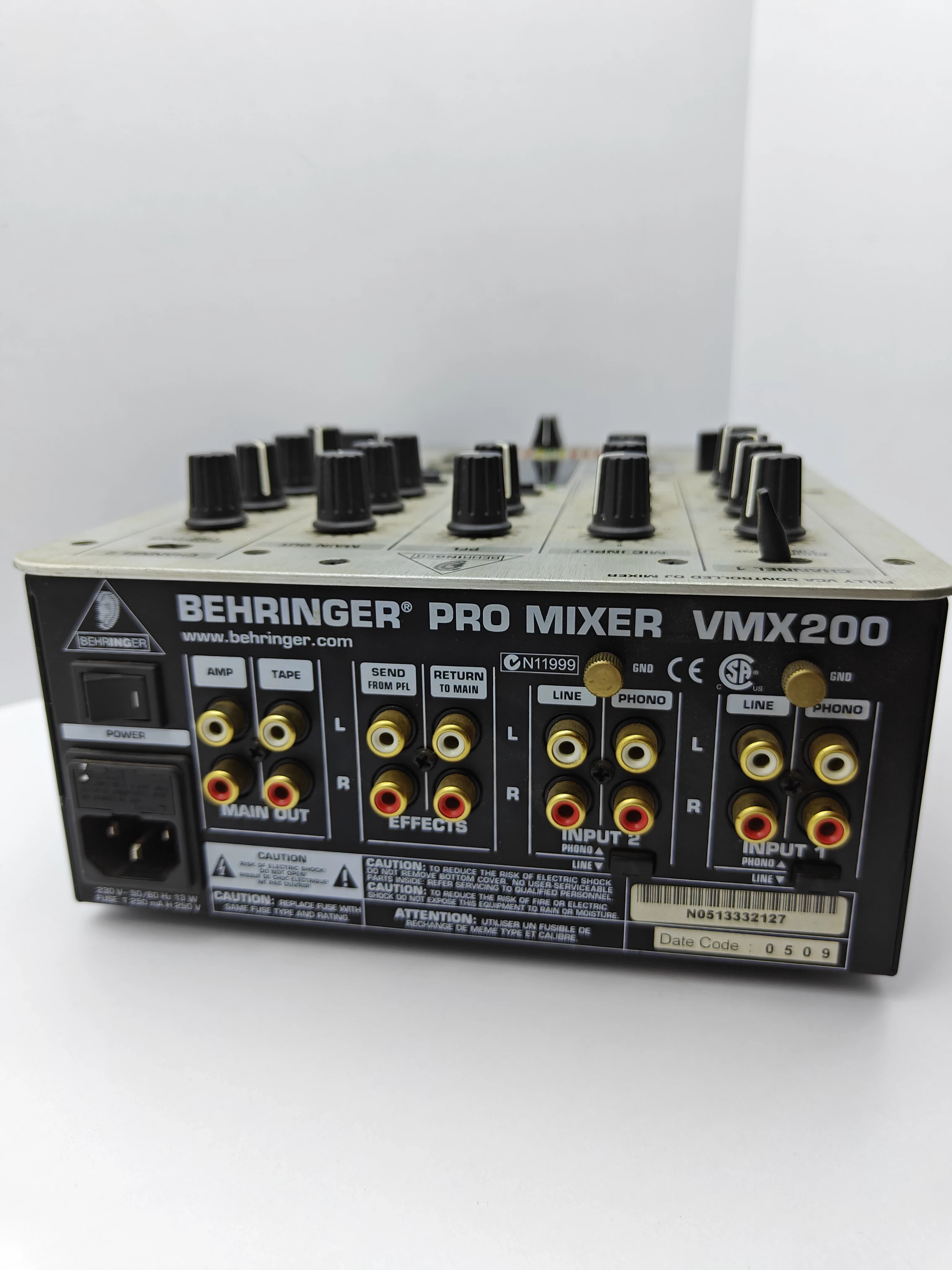 mixer-behringer-pro-mixer-vmx200-stan-11323-2