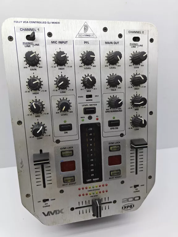mixer-behringer-pro-mixer-vmx200-model-vmx200