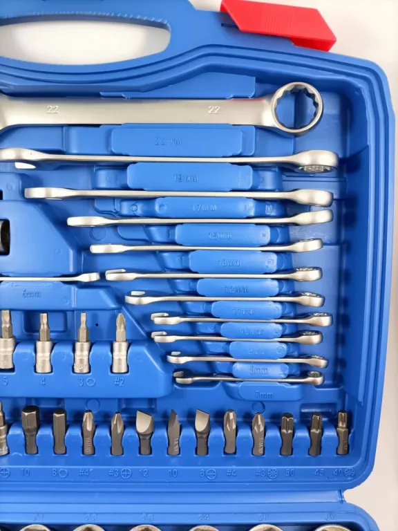 ZESTAW KLUCZY NASADOWYCH ORAZ PŁASKO-OCZKOWYCH TORX 94 MASTIFF
