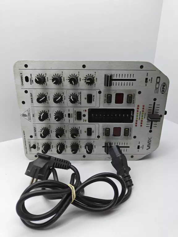 MIXER BEHRINGER PRO MIXER VMX200