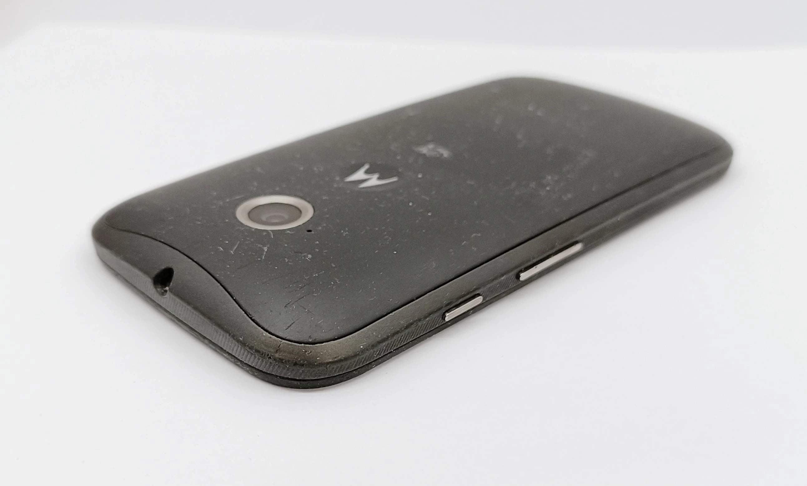 telefon-motorola-moto-e-4g-18gb-uszkodzony-stan-11323-238062