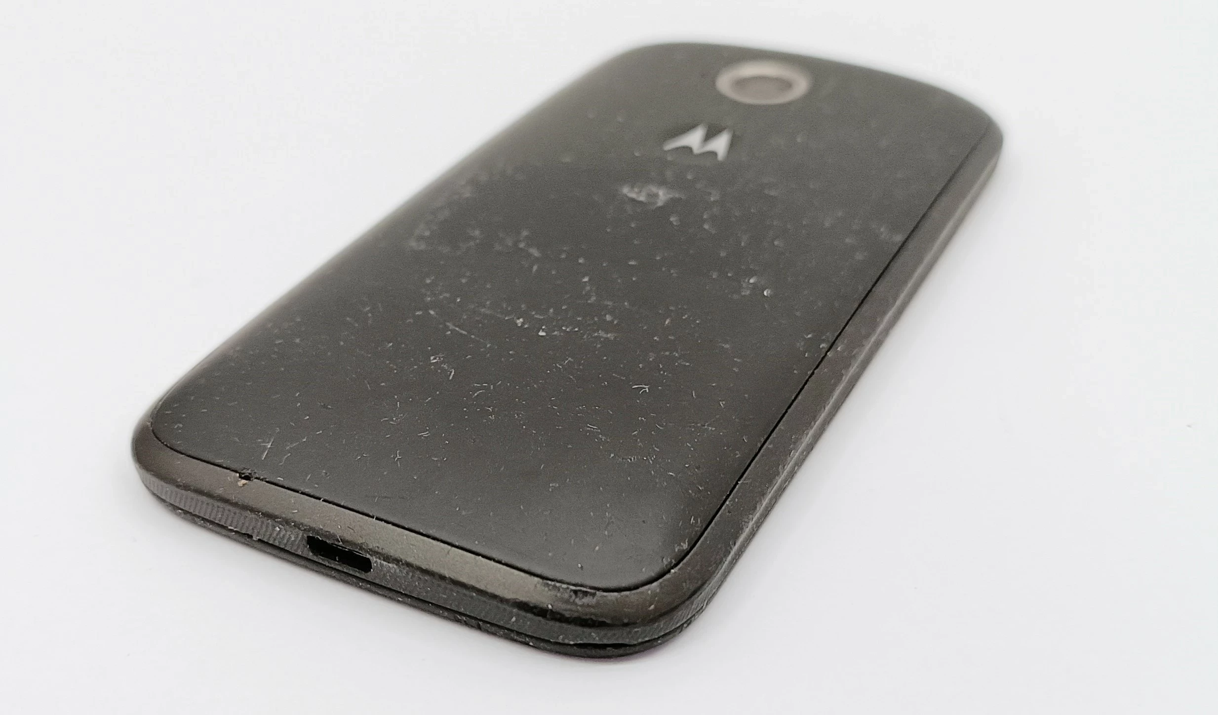 telefon-motorola-moto-e-4g-18gb-uszkodzony-kod-producenta-sm4019ae7t1