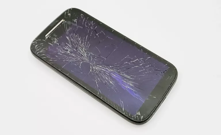 telefon-motorola-moto-e-4g-18gb-uszkodzony-typ-202685-212929