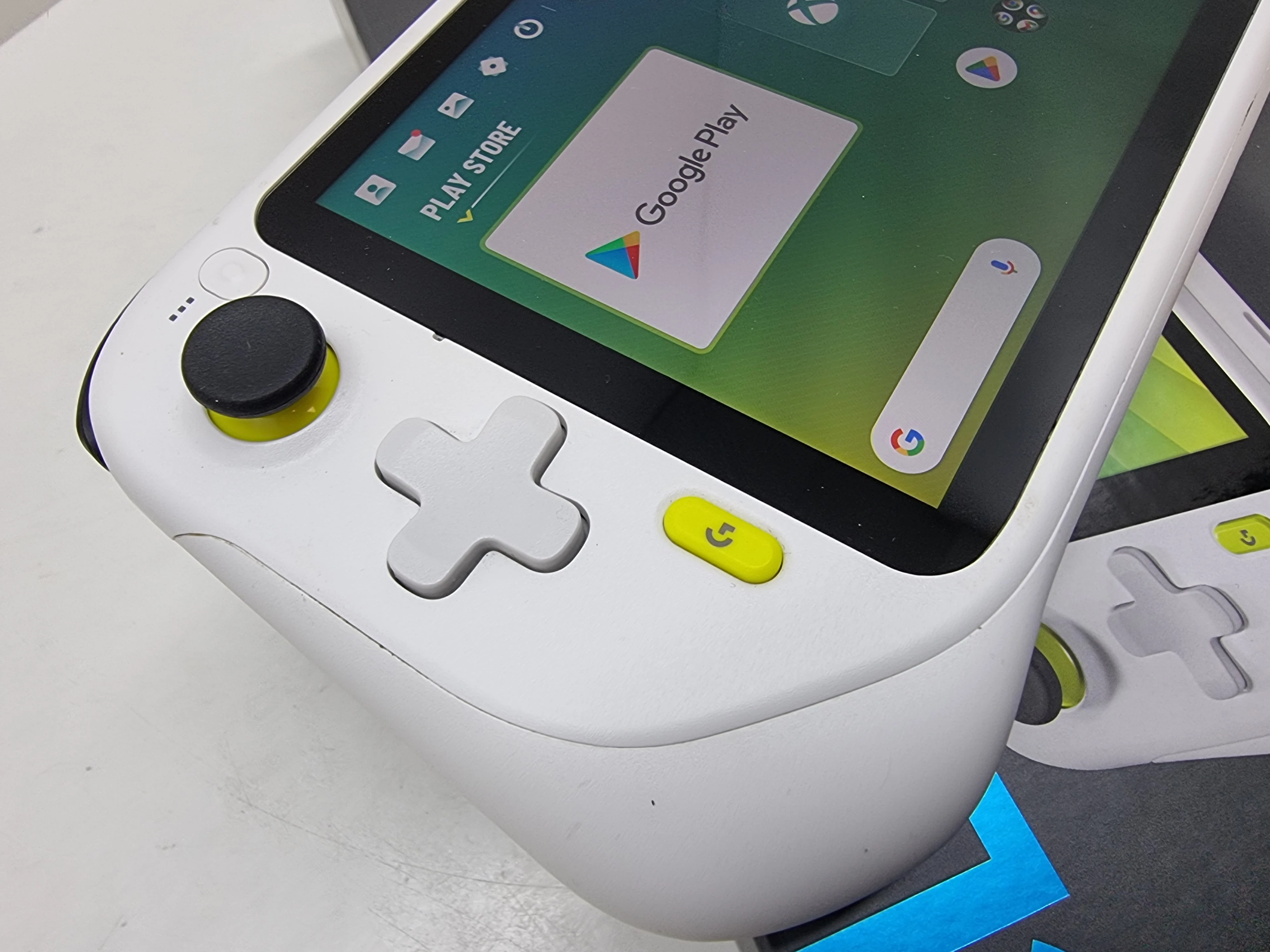 konsola-logitech-g-cloud-gaming-handheld-komplet-ean-gtin-5099206105850