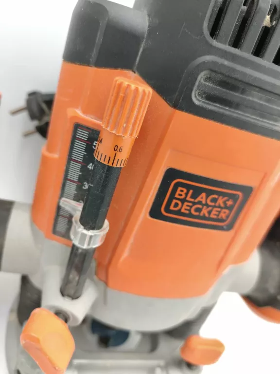 FREZARKA GÓRNOWRZECIONOWA BLACK&DECKER 1200 W