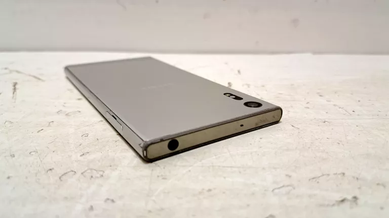 TELEFON SONY XPERIA XZ