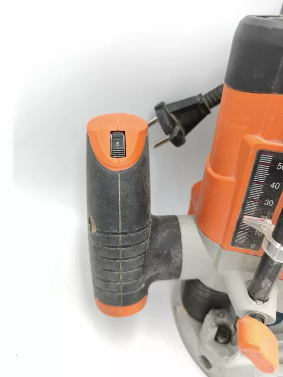 FREZARKA GÓRNOWRZECIONOWA BLACK&DECKER 1200 W