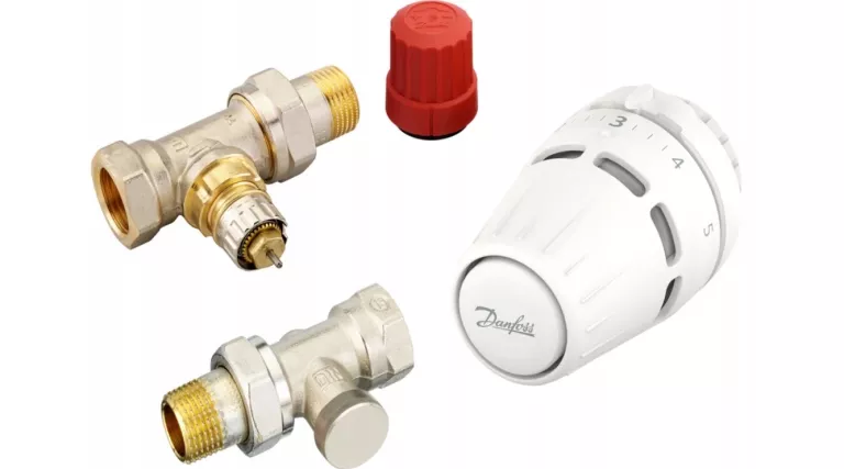 DANFOSS ZESTAW TERMOSTATYCZNY PROSTY 1/2'' ZAWORY Z GŁOWICĄ REGUS