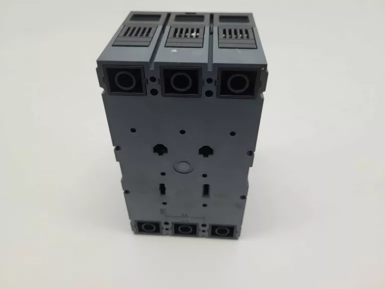 wylacznik-mocy-100a-3p-25ka-ip40-1307580mm-sentr-kod-producenta-lv429014