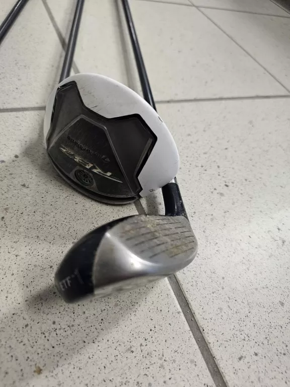 TORBA GOLFOWA WODOODPORNA TITLEIST + KIJE DO GOLA TITLEIST