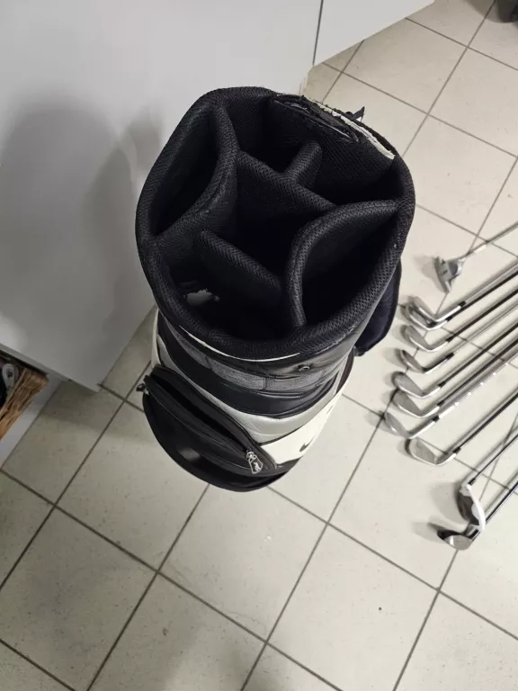 TORBA GOLFOWA WODOODPORNA TITLEIST + KIJE DO GOLA TITLEIST