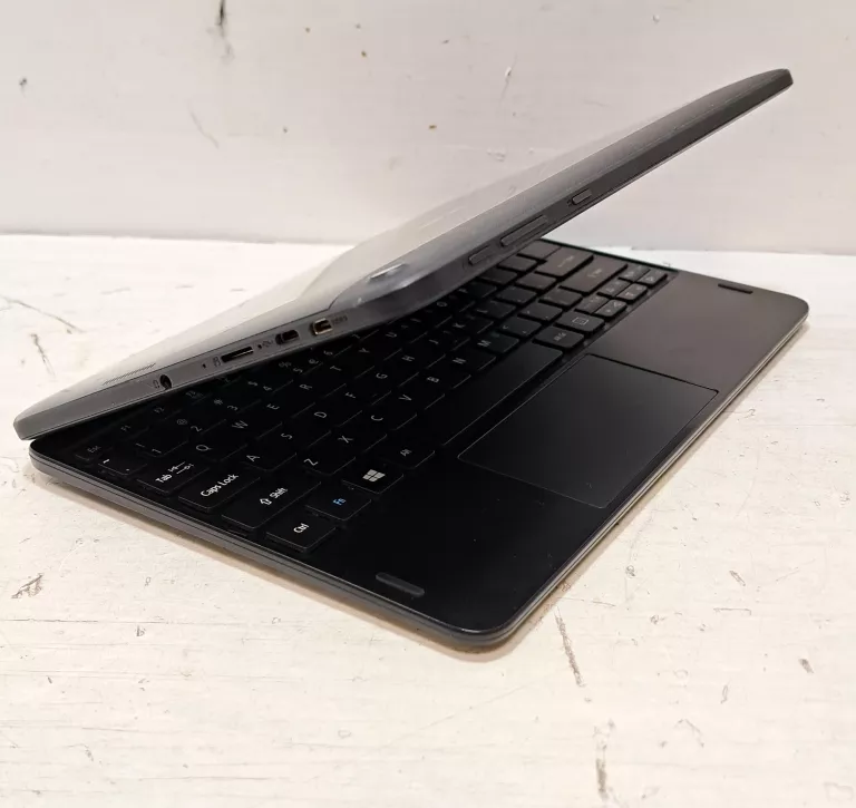 LAPTOP ACER D16H1