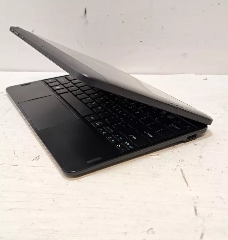 LAPTOP ACER D16H1