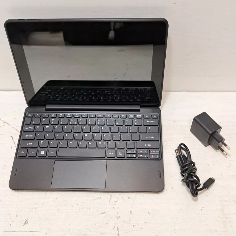 LAPTOP ACER D16H1