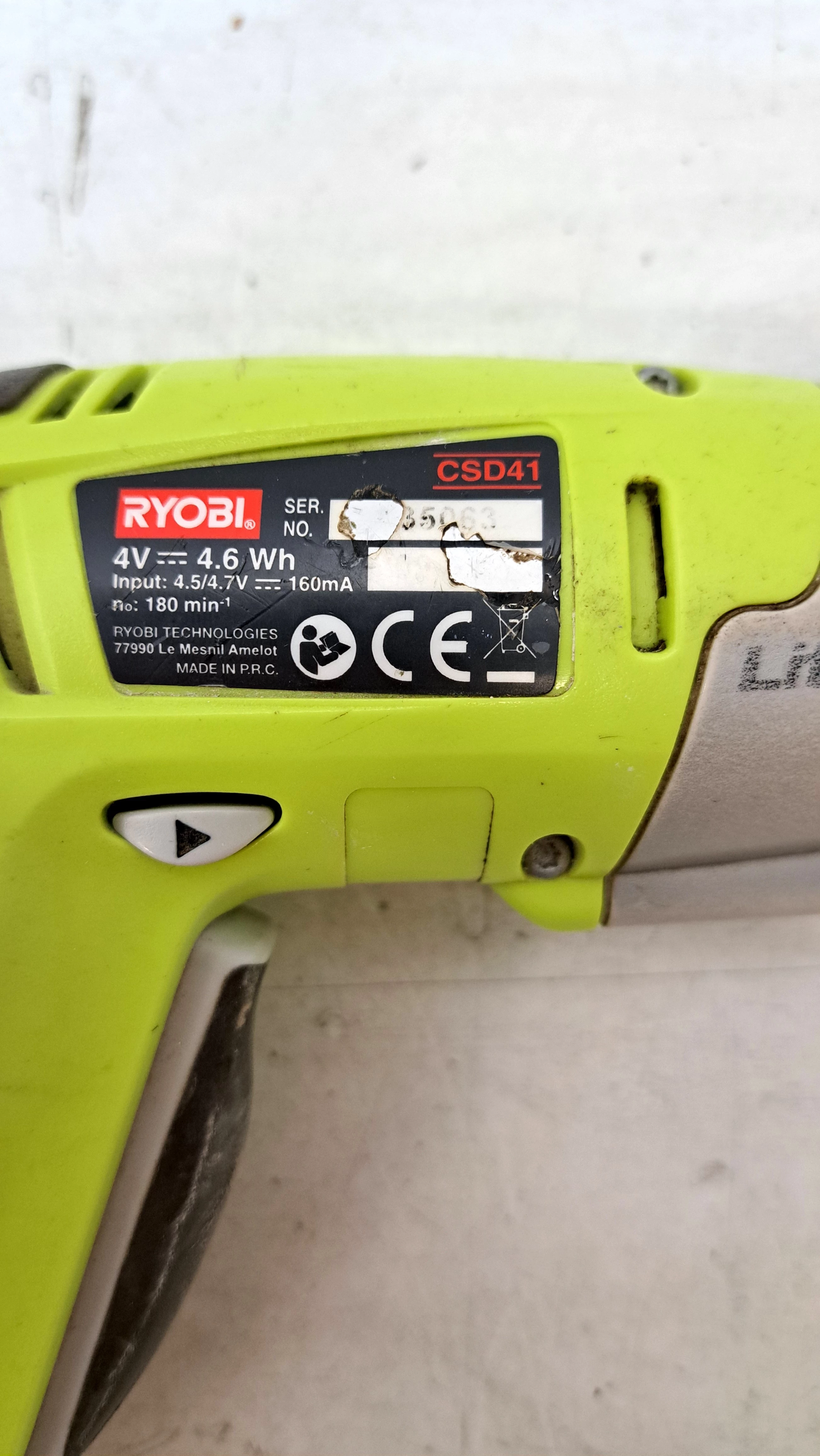 wkretak-akumulatorowy-ryobi-csd41-4v-ladowarka-rodzaj-silnika-brak-informacji