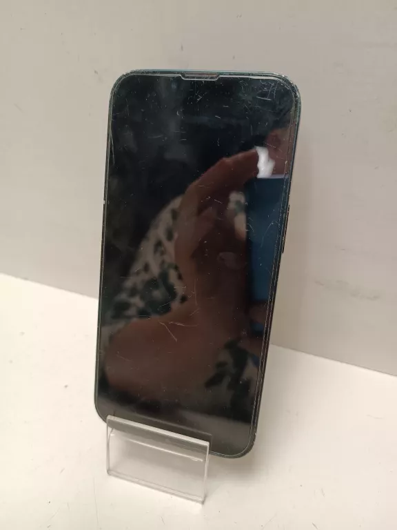 telefon-iphone-13-128gb-92-zbite-plecy-typ-smartfon