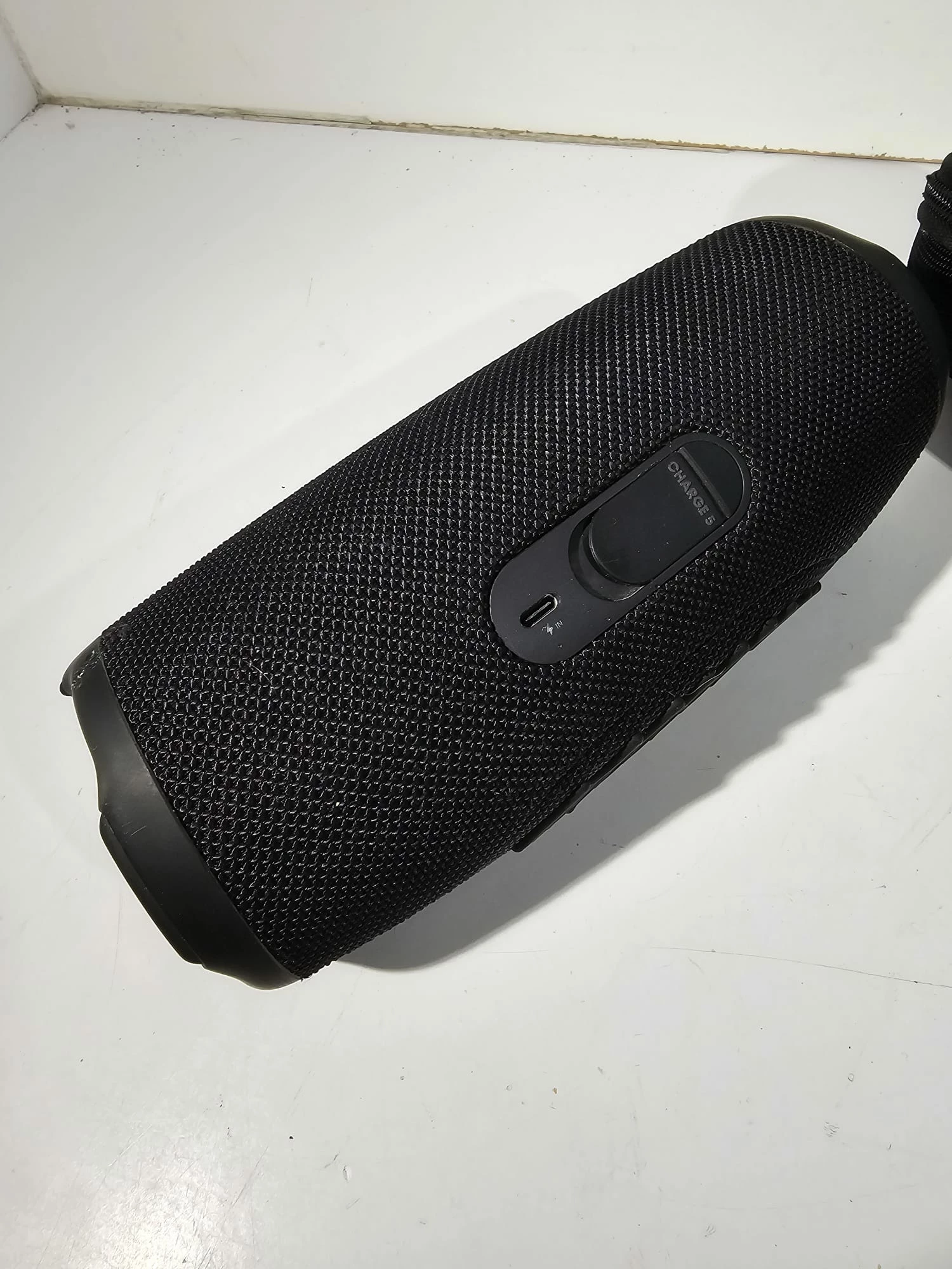 glosnik-jbl-charge-5-tomorrowland-edition-marka-jbl