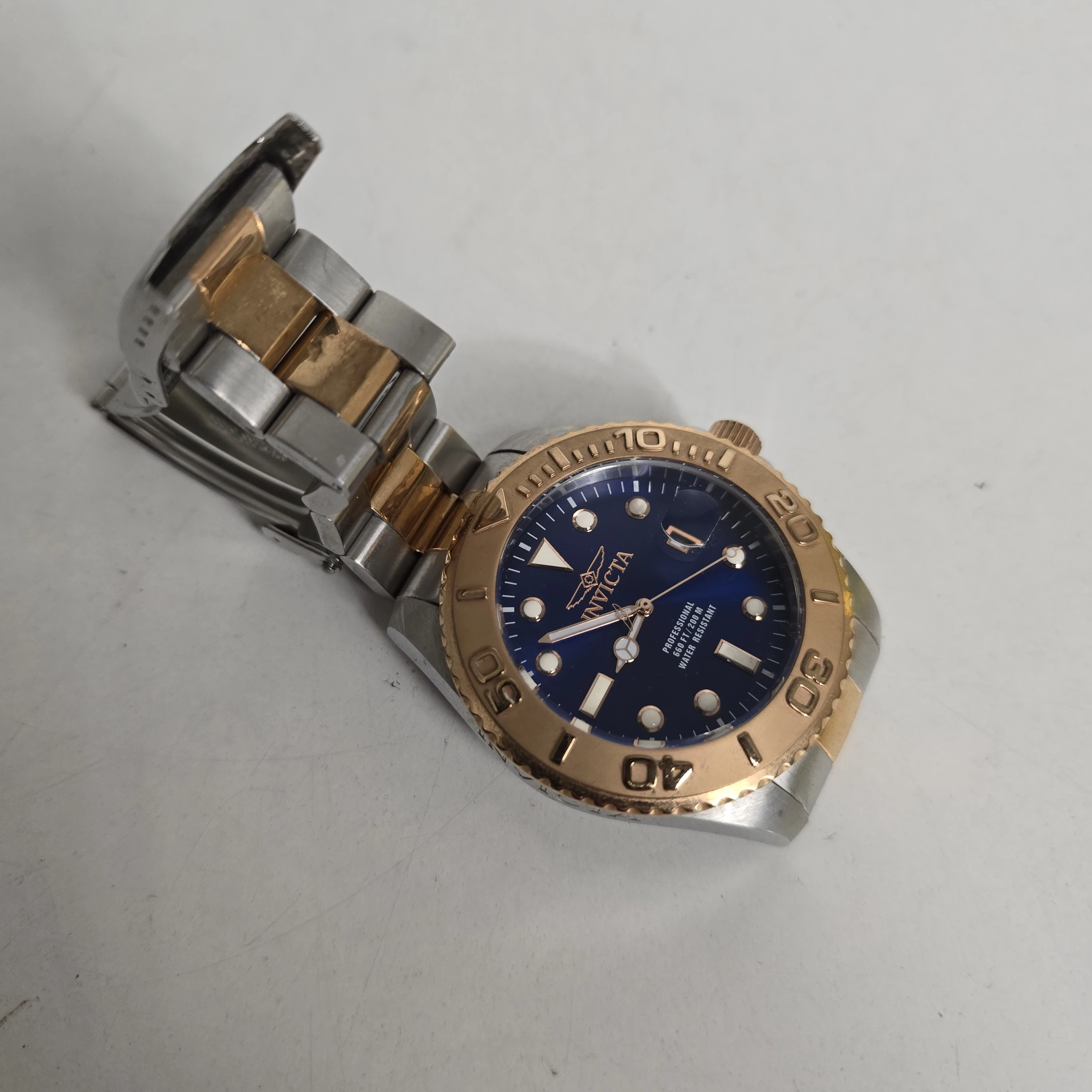 zegarek-invicta-pro-diver-niebieski-ksztalt-koperty-129223-2