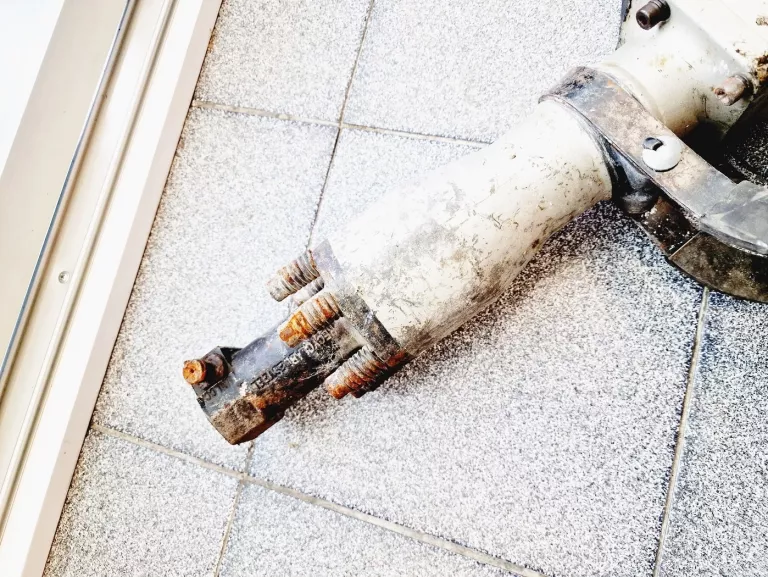 mlot-wyburzeniowy-graphite-58g867-energia-udaru-4500