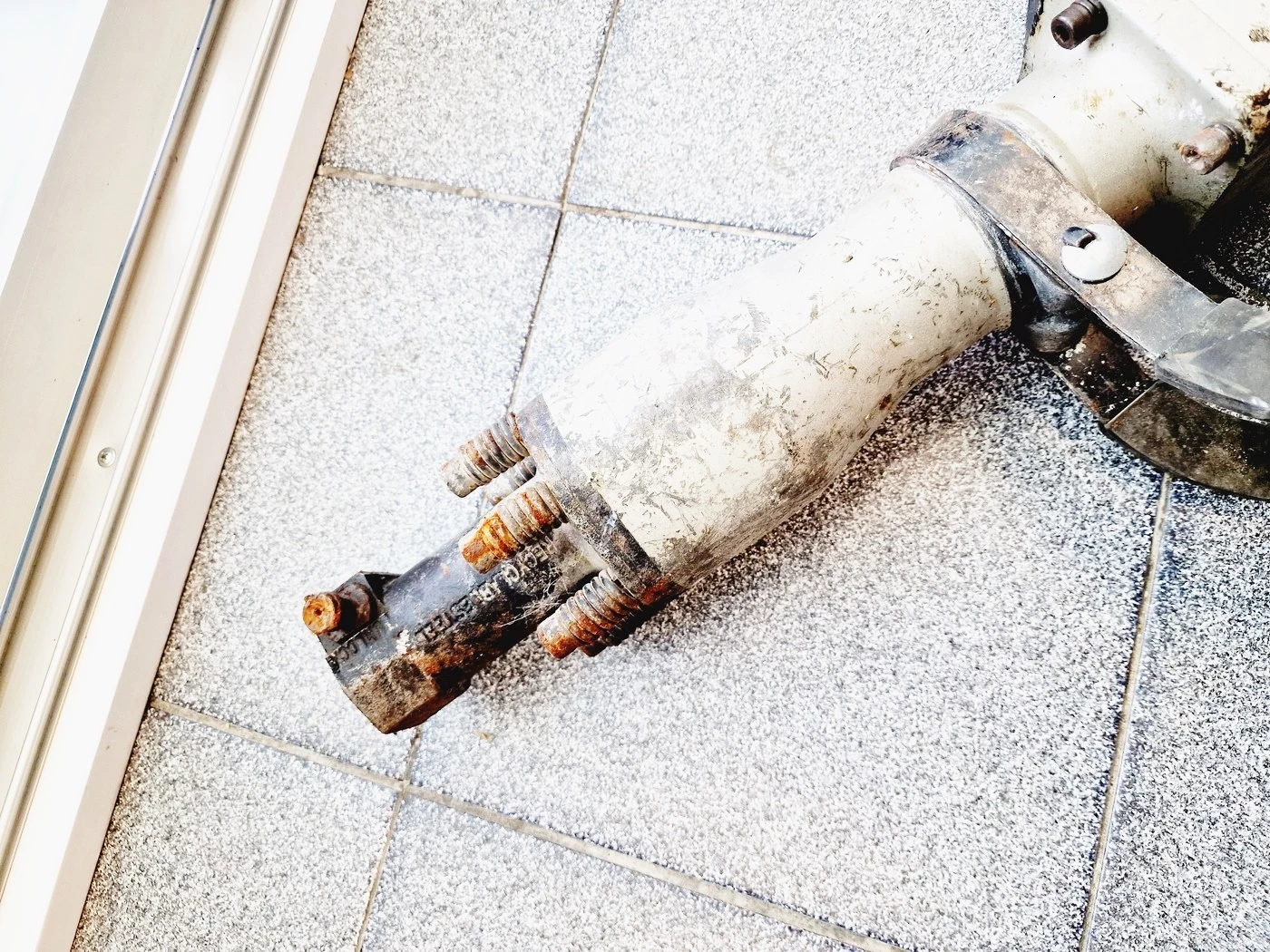 mlot-wyburzeniowy-graphite-58g867-energia-udaru-4500