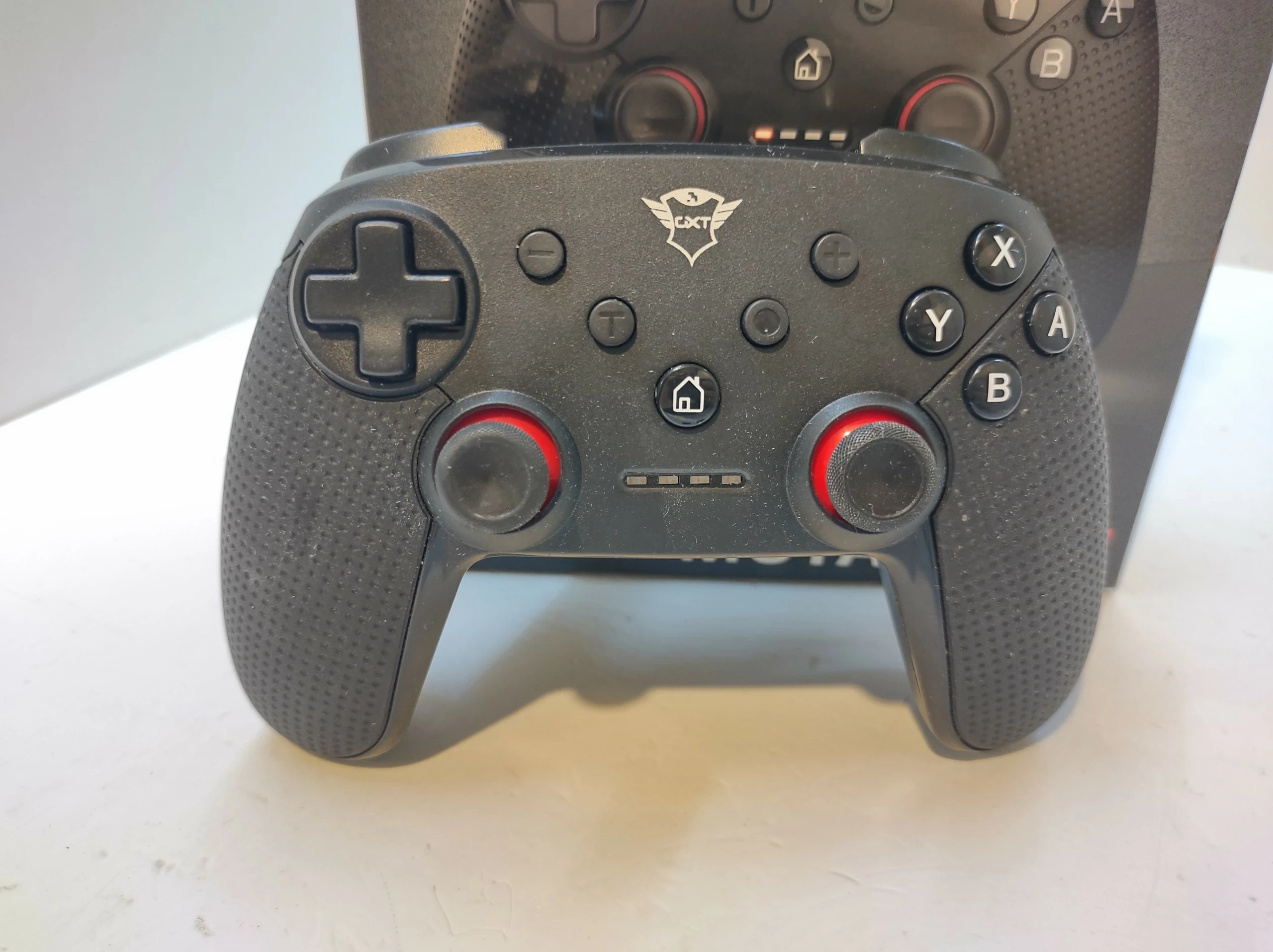 pad-trust-muta-23579-pochodzenie-210658-243446